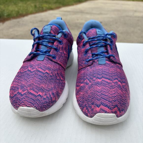 Nike Roshe One Low Running Shoes Pink Youth Size 7Y Athletic Sneaker 677784-600 - Picture 3 of 11